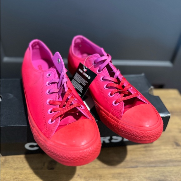 RARE Fuchsia & Enamel Red Converse All Stars - Picture 2 of 4